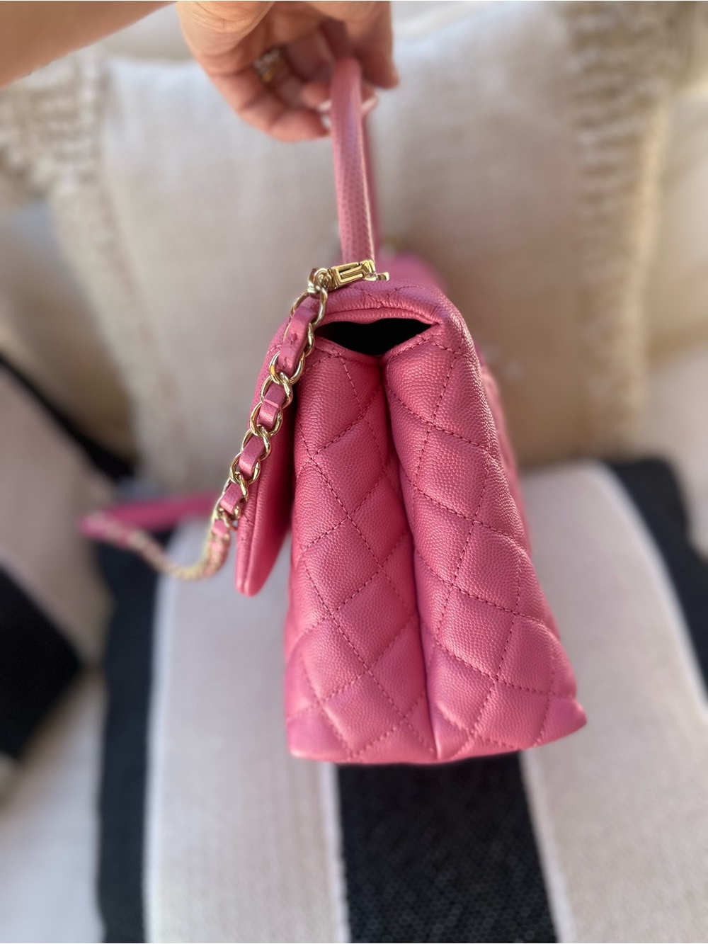 🩷🔥🔥🩷COCO HANDLE STUNNING PINK CHANEL 22P🩷🔥🔥🩷 - Picture 4 of 16